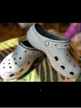 Crocs Women's Classic Platform Clog, Iridescent Glitter, Black